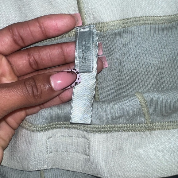 Olive Green SKIMS  Set - Picture 2 of 3